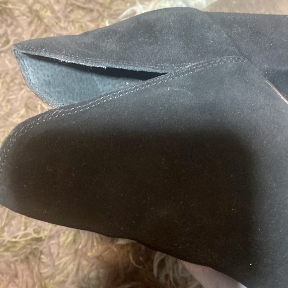 NWOT STEVE MADDEN BLACK SUEDE ROOKIE BOOTIE - Picture 16 of 16